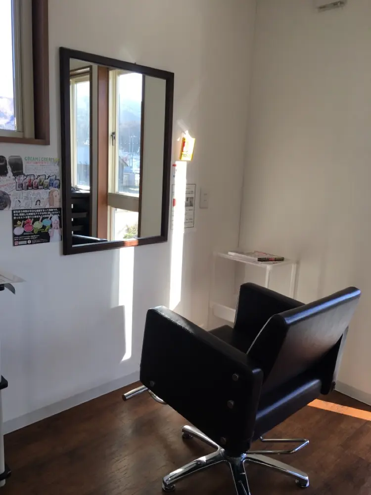 HAIR&MAKE aimerの内観・外観1