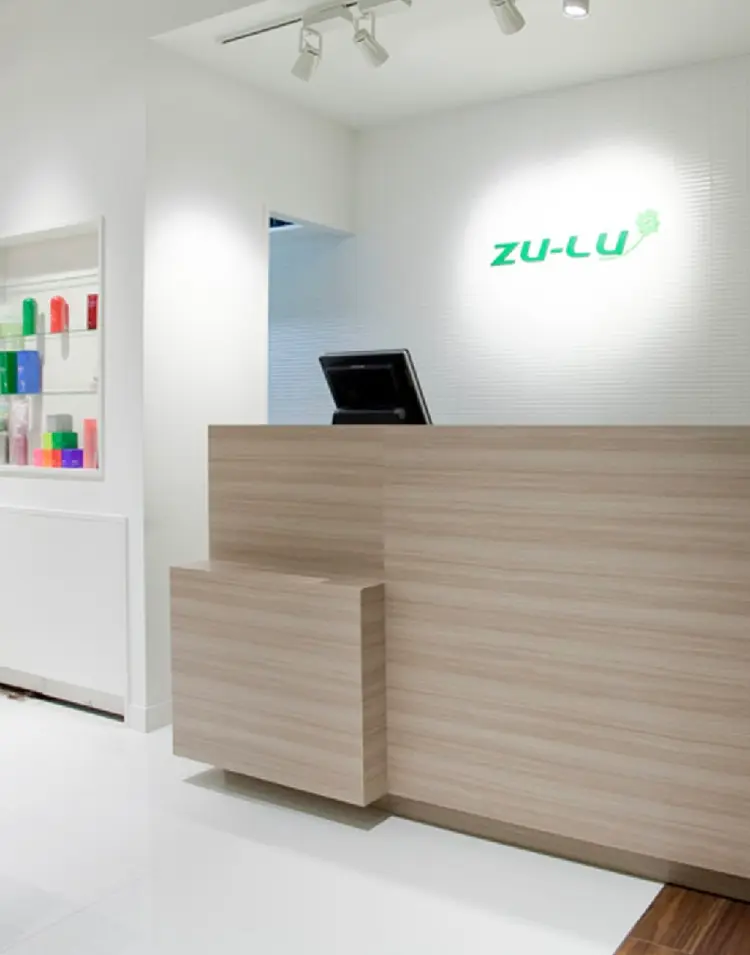 ZU-LU生田店の内観・外観1
