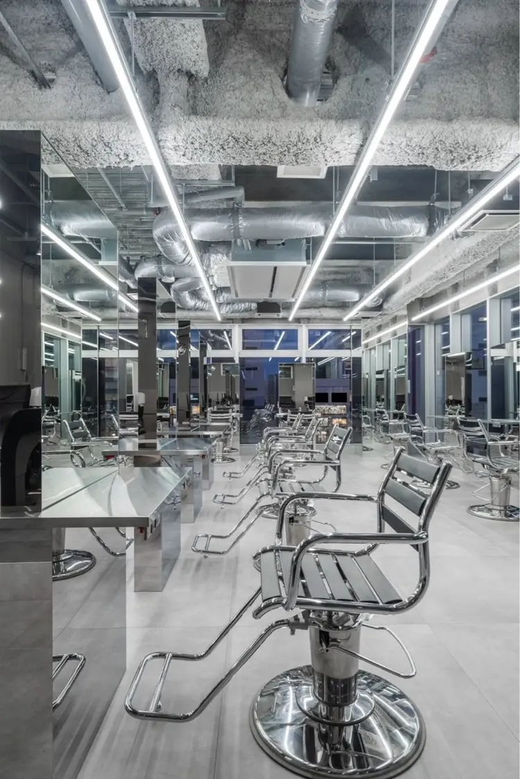 NUMBER NINEの内観・外観2