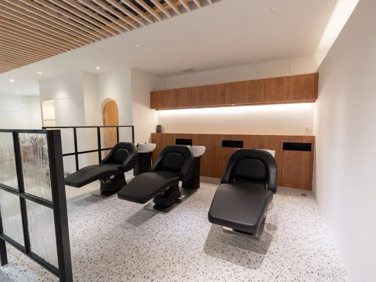 ナンバースリーヘアラウンジ 溝の口店の内観・外観3