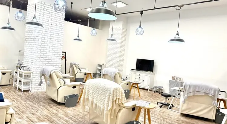 TRU NAIL &EYE 光の森店の内観・外観2