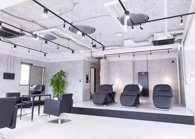 TIDEHAIR 高槻店の内観・外観3