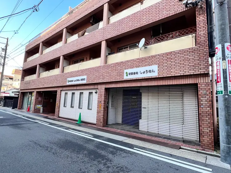 まつげ専門店　Pultitiaの内観・外観1