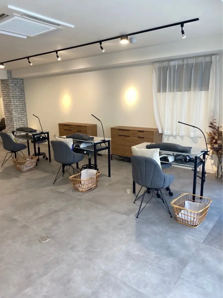 nail salon tiffin【ティフィン】の内観・外観2