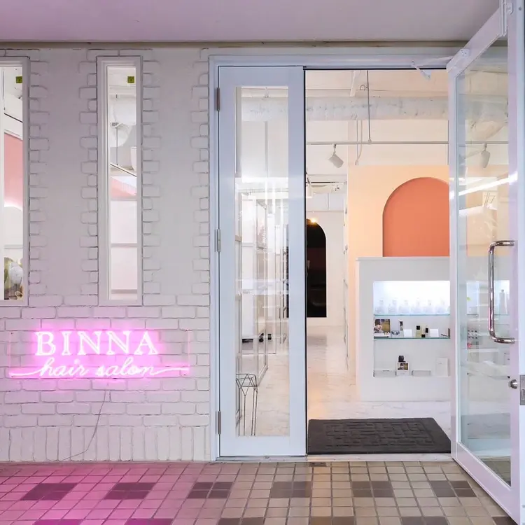 BINNAの内観・外観1