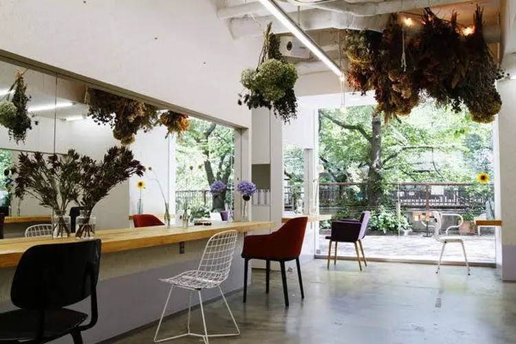 Buzzの内観・外観2