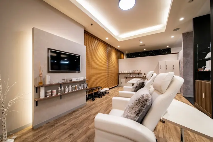 the LovesLaughs hair浅川本店の内観・外観2