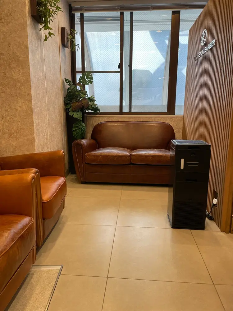 KITASENJU BARBERの内観・外観1