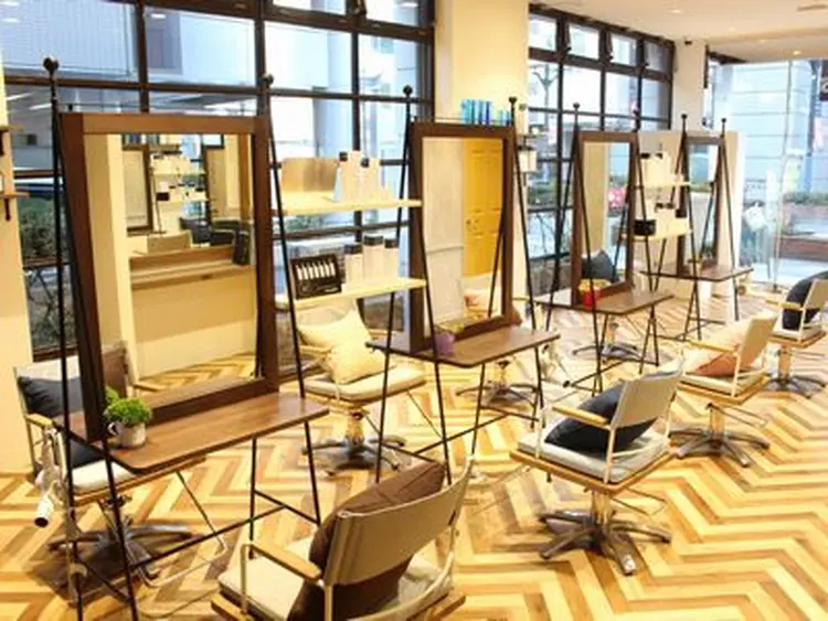 Frames hair&relax 大宮店の内観・外観3