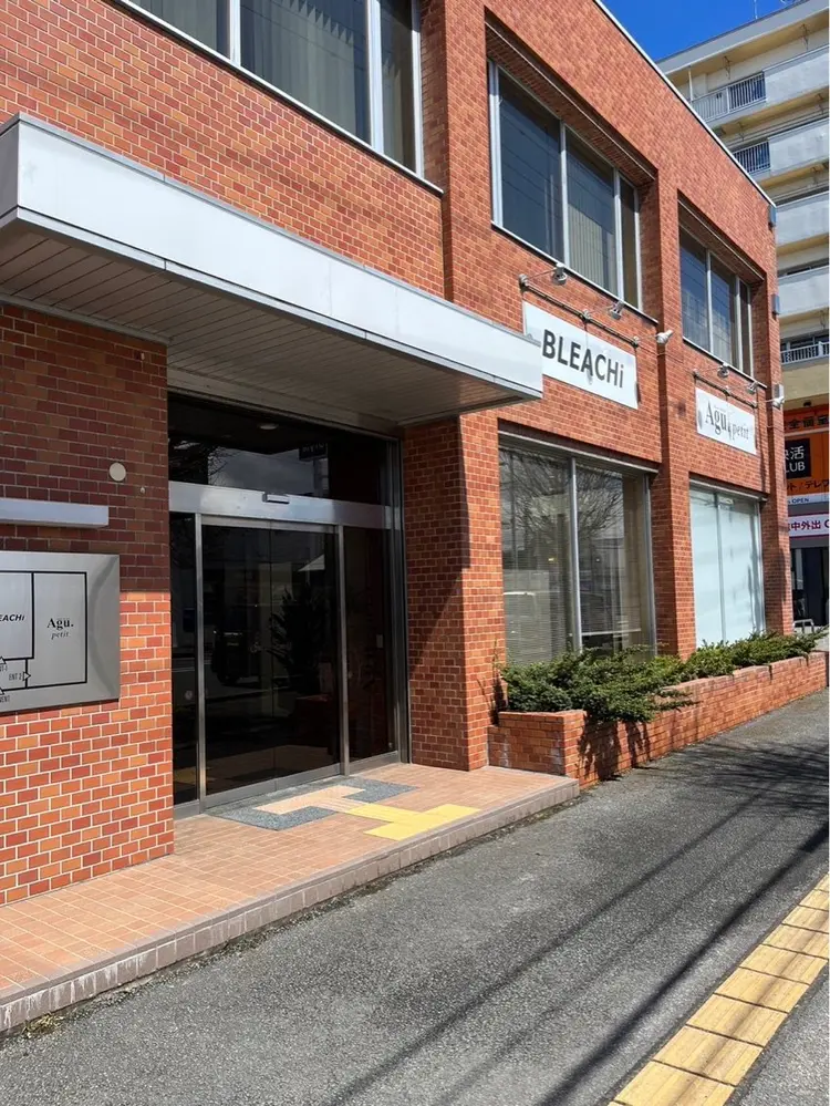 BLEACHi  大町店の内観・外観1