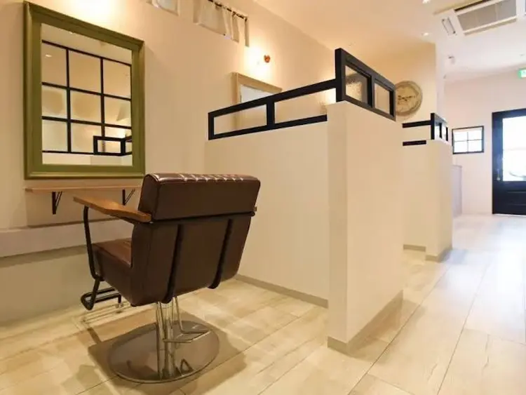 rewards成城学園前店の内観・外観2