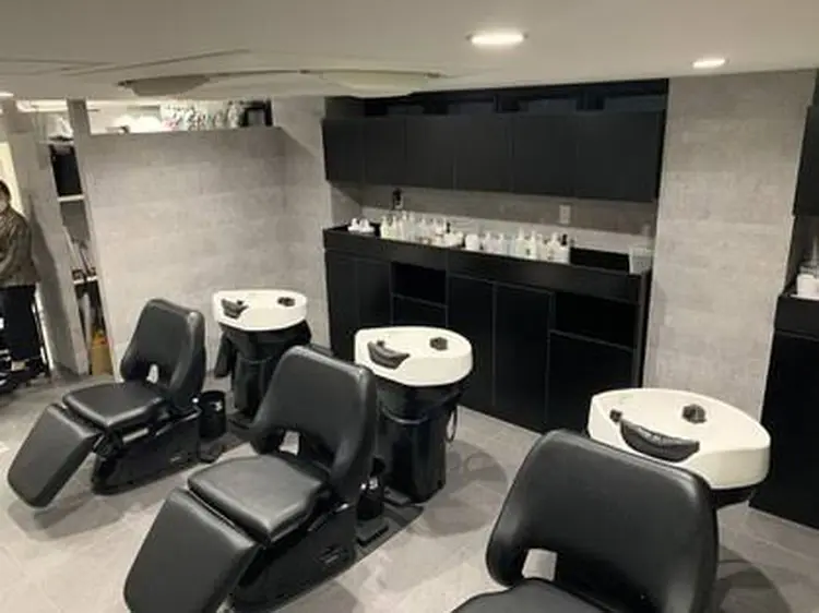 motion 新宿店の内観・外観2