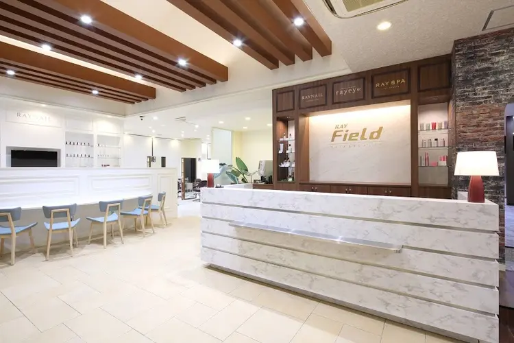 レイネイル六名店の内観・外観2