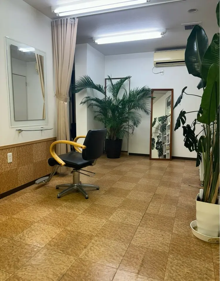 カットスタジオケンの内観・外観1