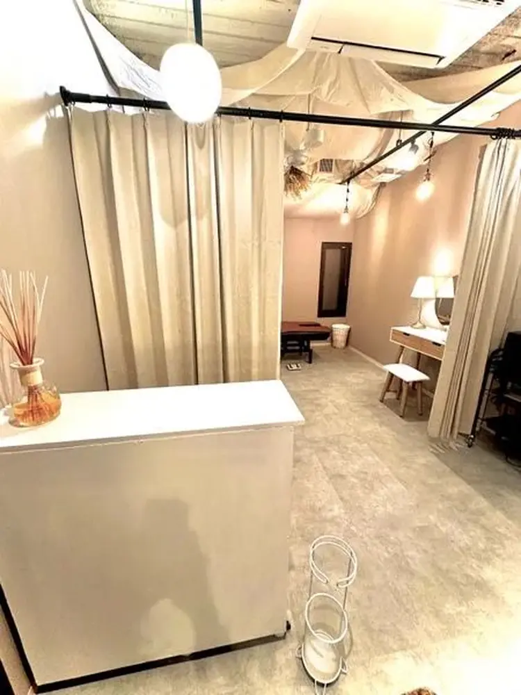 トータルビューティーサロンCRESCENTの内観・外観1