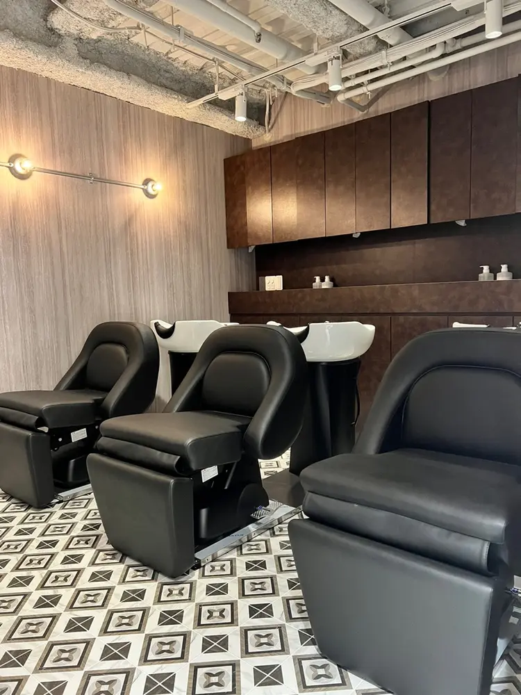 SALOWIN(サロウィン)三宮店の内観・外観3