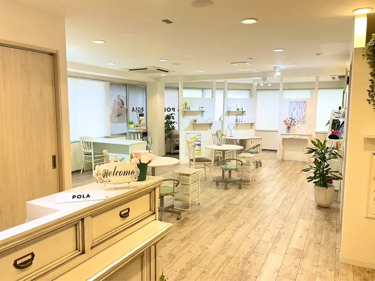 POLA梅田太融寺店の内観・外観1