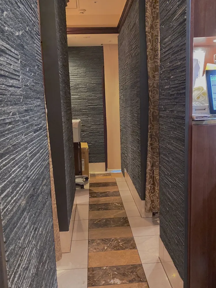 ヒロ銀座ヘアーサロン新橋日比谷口店の内観・外観1