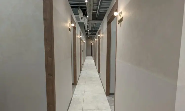 SALOWIN 栄 3丁目店の内観・外観2