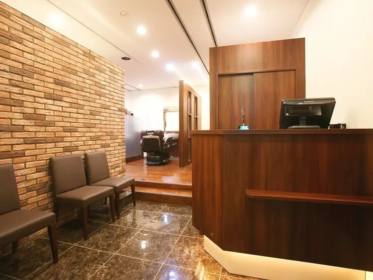 グレイスフルバーバー新宿野村ビル店の内観・外観1