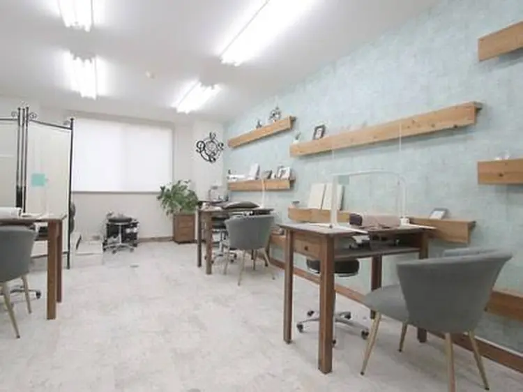 L'ねいる江坂店の内観・外観2