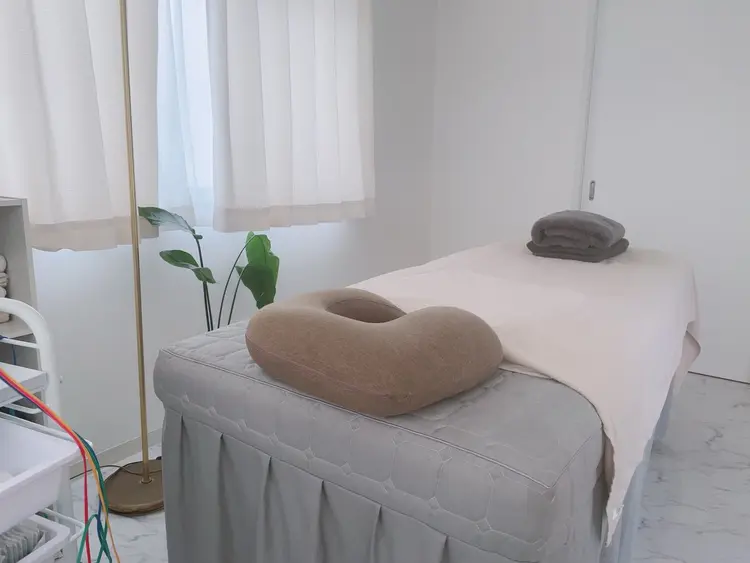 美容鍼＆鍼灸サロン 鍼Glitter.の内観・外観1