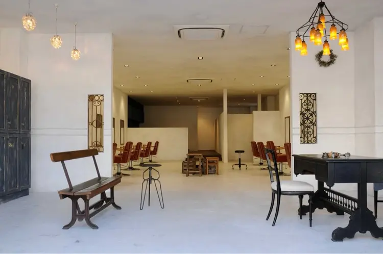 naphairの内観・外観1