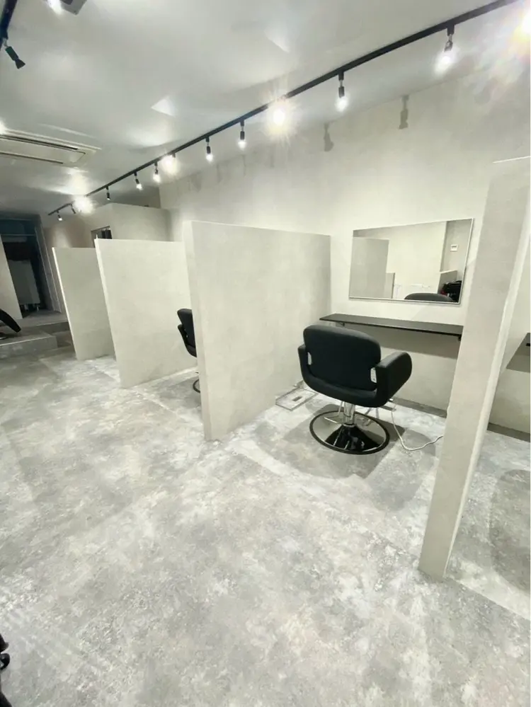 HAIR&MAKE EARTH豊橋店の内観・外観2