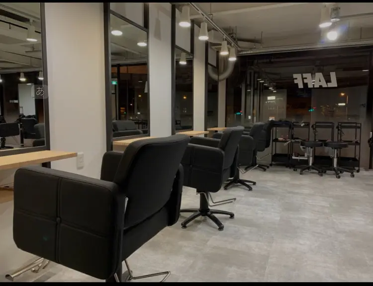 LAFF難波店の内観・外観2