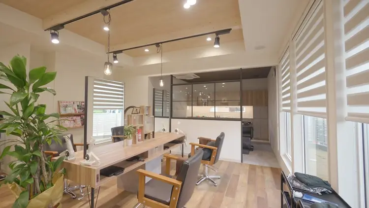 美容しょうへいの店 四郎丸店の内観・外観2