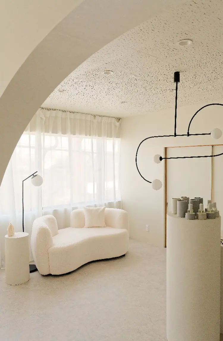 nail salon TORON《於呂店》の内観・外観3