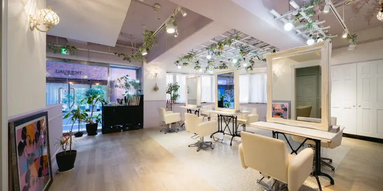 LAURENTの内観・外観2