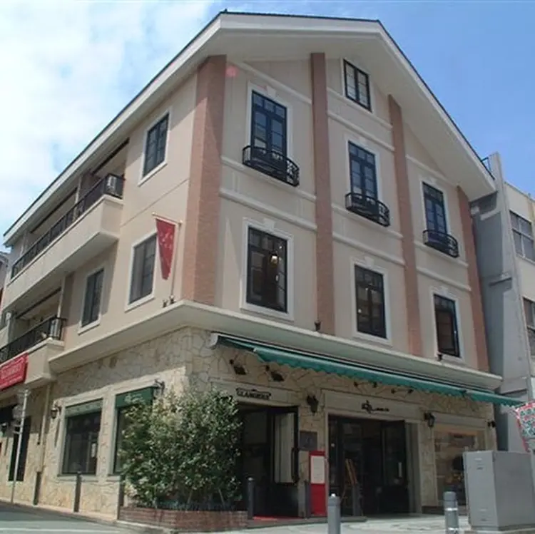 GLAMOROUSの内観・外観1