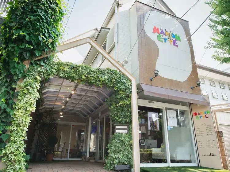 美容室マリオネットの内観・外観1