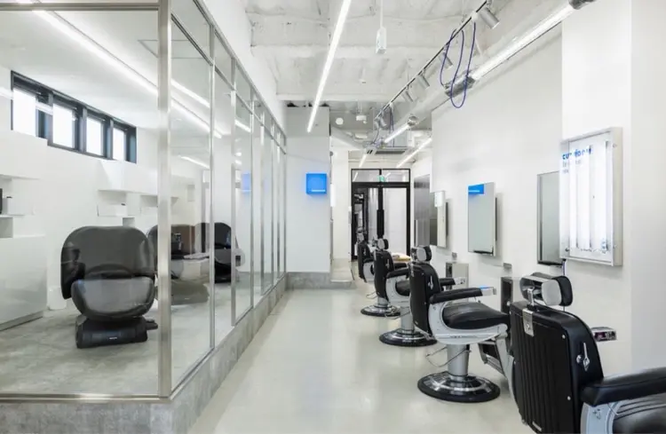 Lond LOGANの内観・外観2