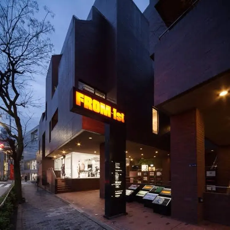 𝐍𝐎𝐑𝐀 𝐇𝐀𝐈𝐑 𝐒𝐀𝐋𝐎𝐍の内観・外観1