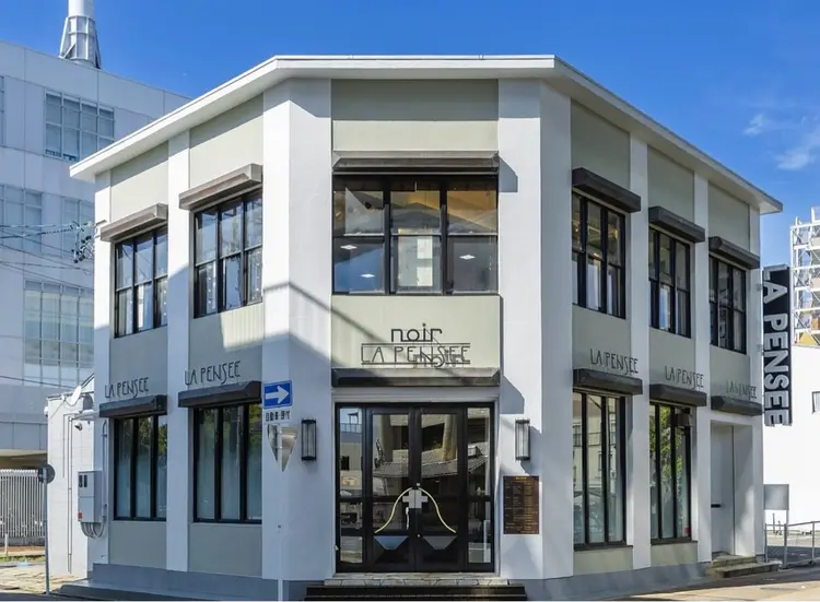 ラパンセノアールの内観・外観1