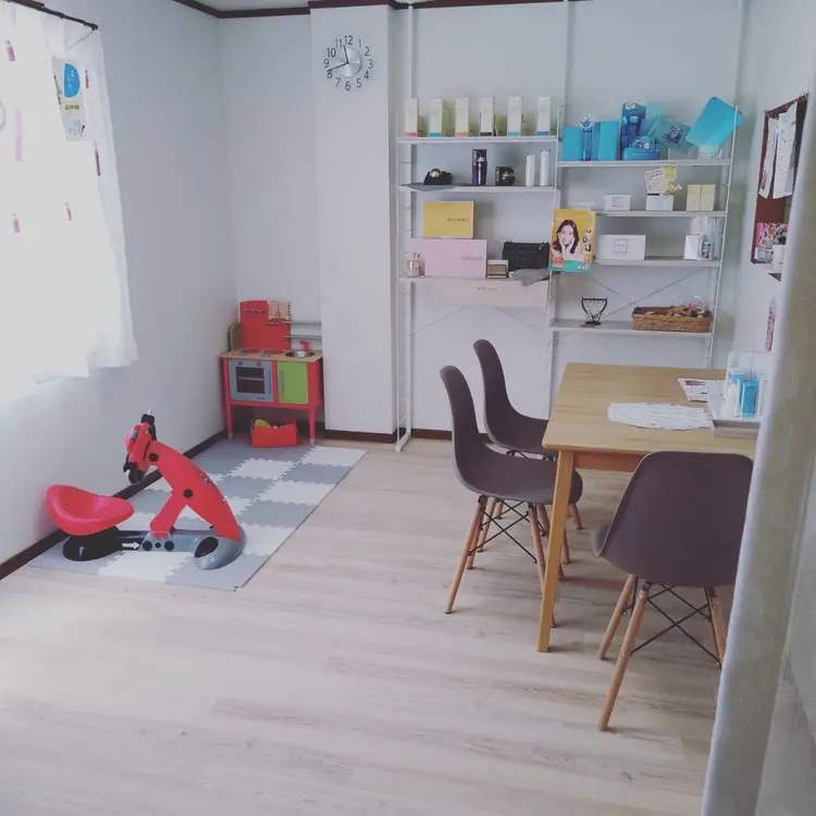 メナードフェイシャルサロン鏡島精華の内観・外観2