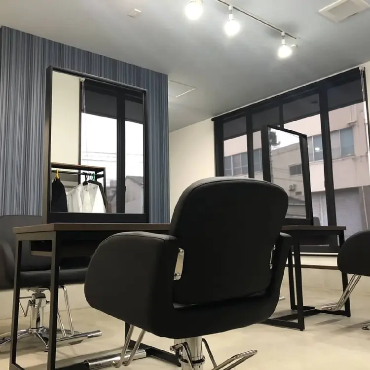 ANDHAIRの内観・外観1