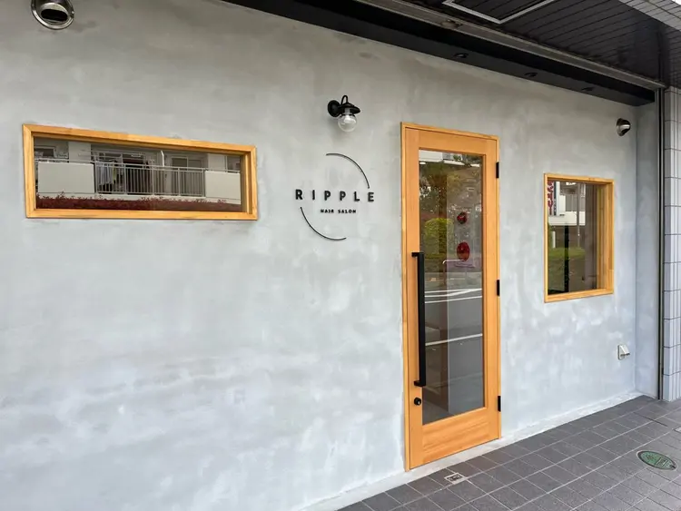 RIPPLE SHARE SALONの内観・外観1