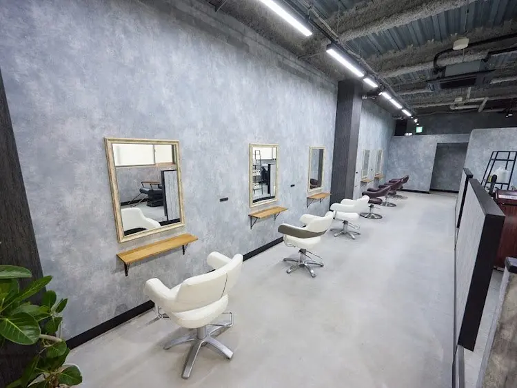 mieux_R nailsの内観・外観1