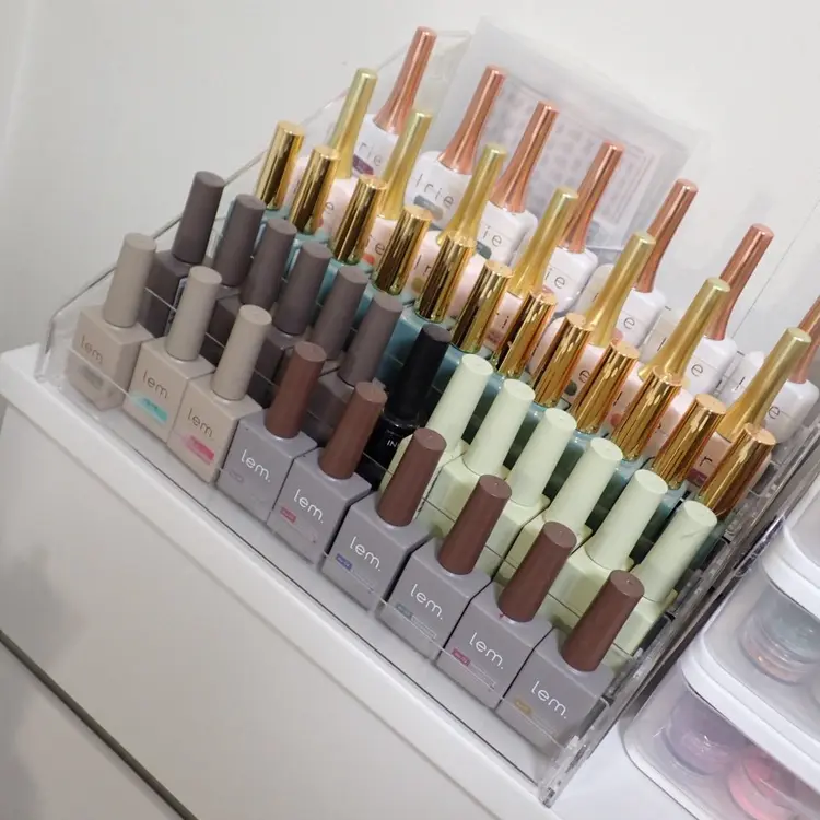 ネイルサロンCharisの内観・外観2