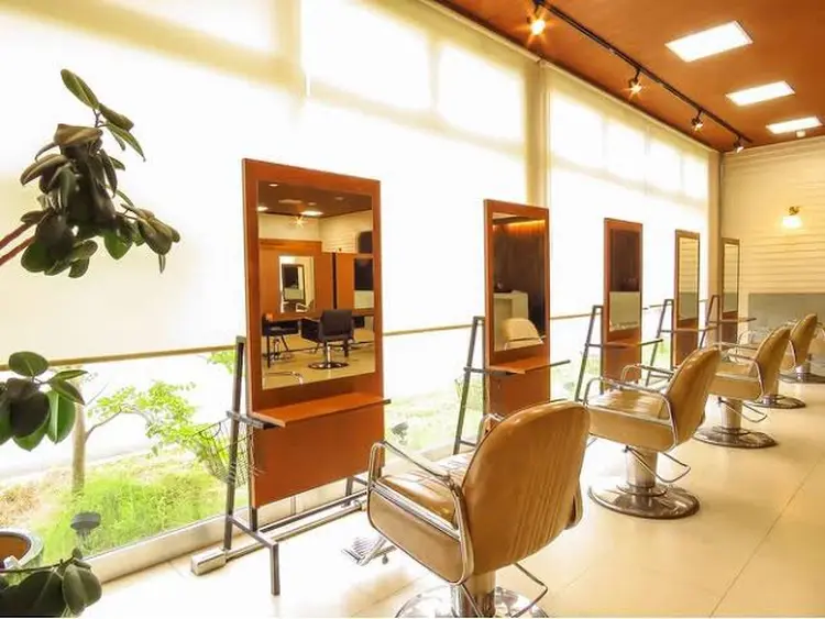 SWITCHの内観・外観2