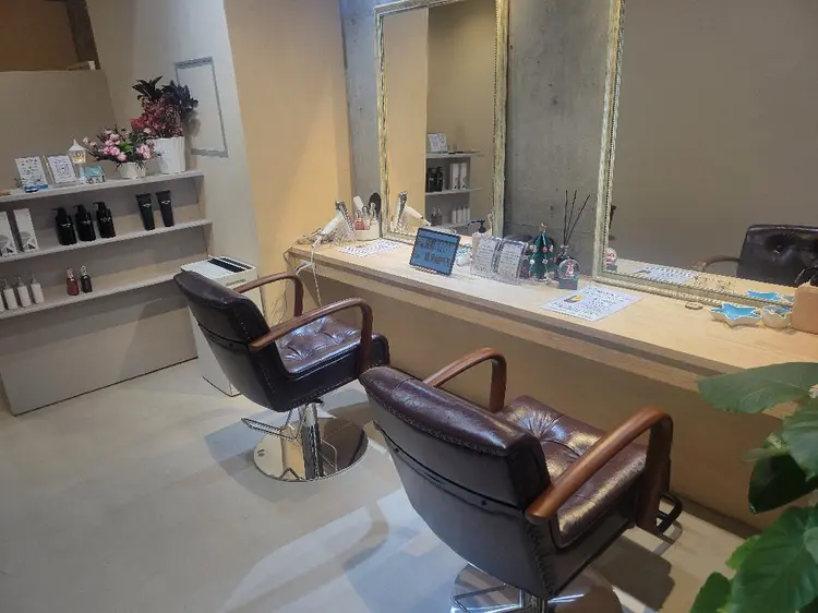 カラー専門店 PuPuの内観・外観2