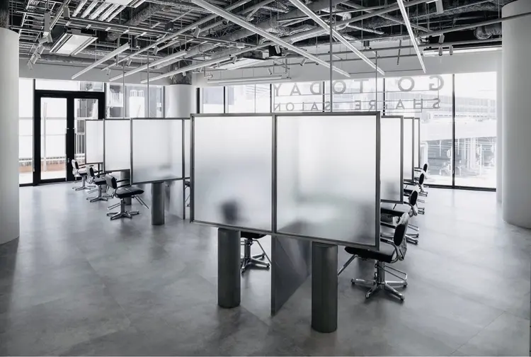 GO TODAY  SHAIR SALON 梅田NU茶屋町店の内観・外観2