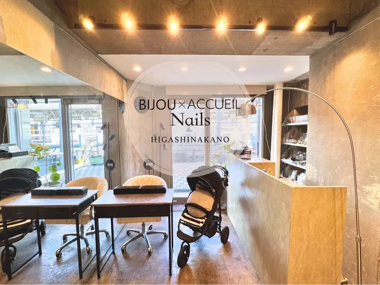 ビジューバイアクイユネイルズ東中野店の内観・外観3