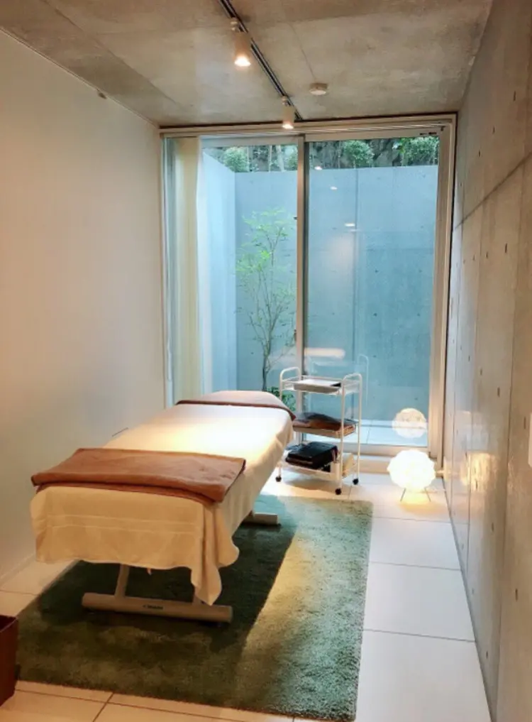 美脚サロンの内観・外観1