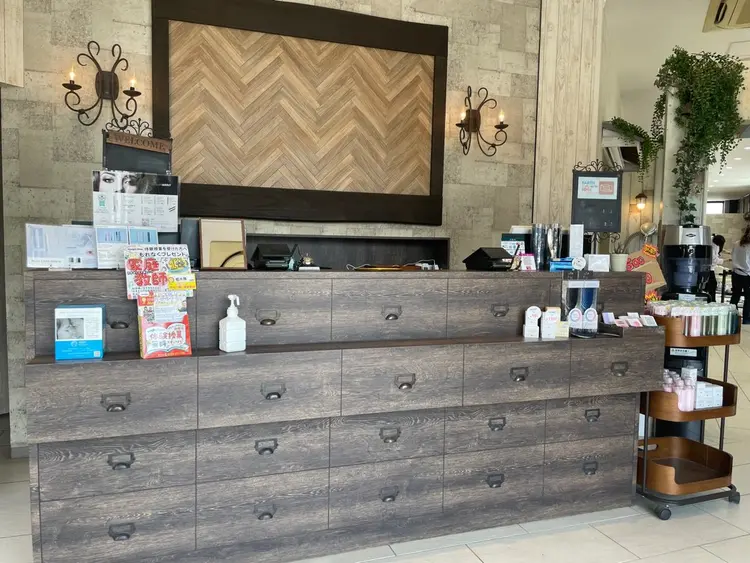 EARTH coiffure beaute 小山店の内観・外観2