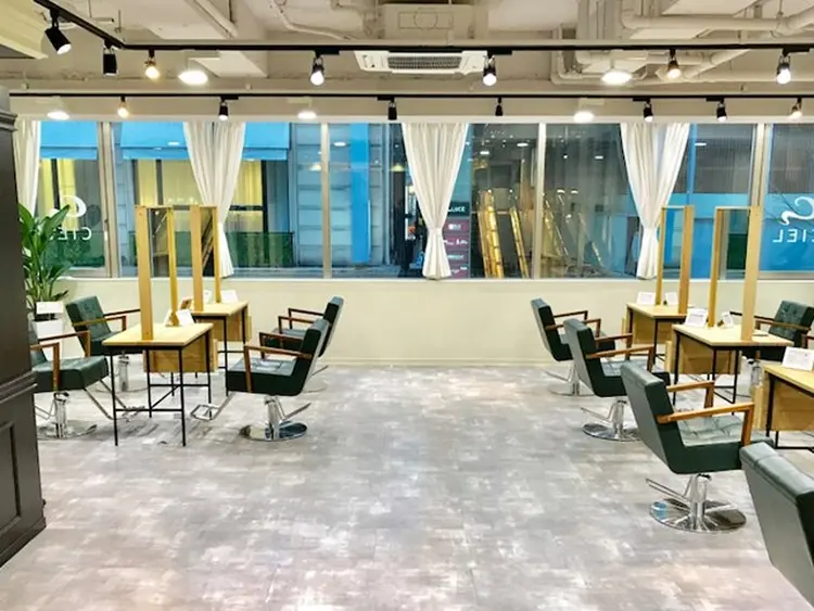 CIEL 天神店の内観・外観2