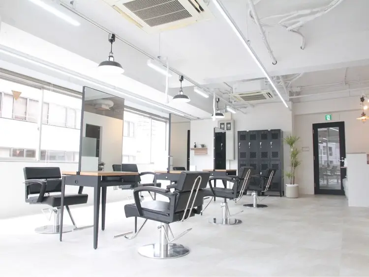 IENAの内観・外観2